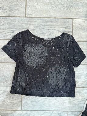 Black Lace Short-Sleeve Women's Top